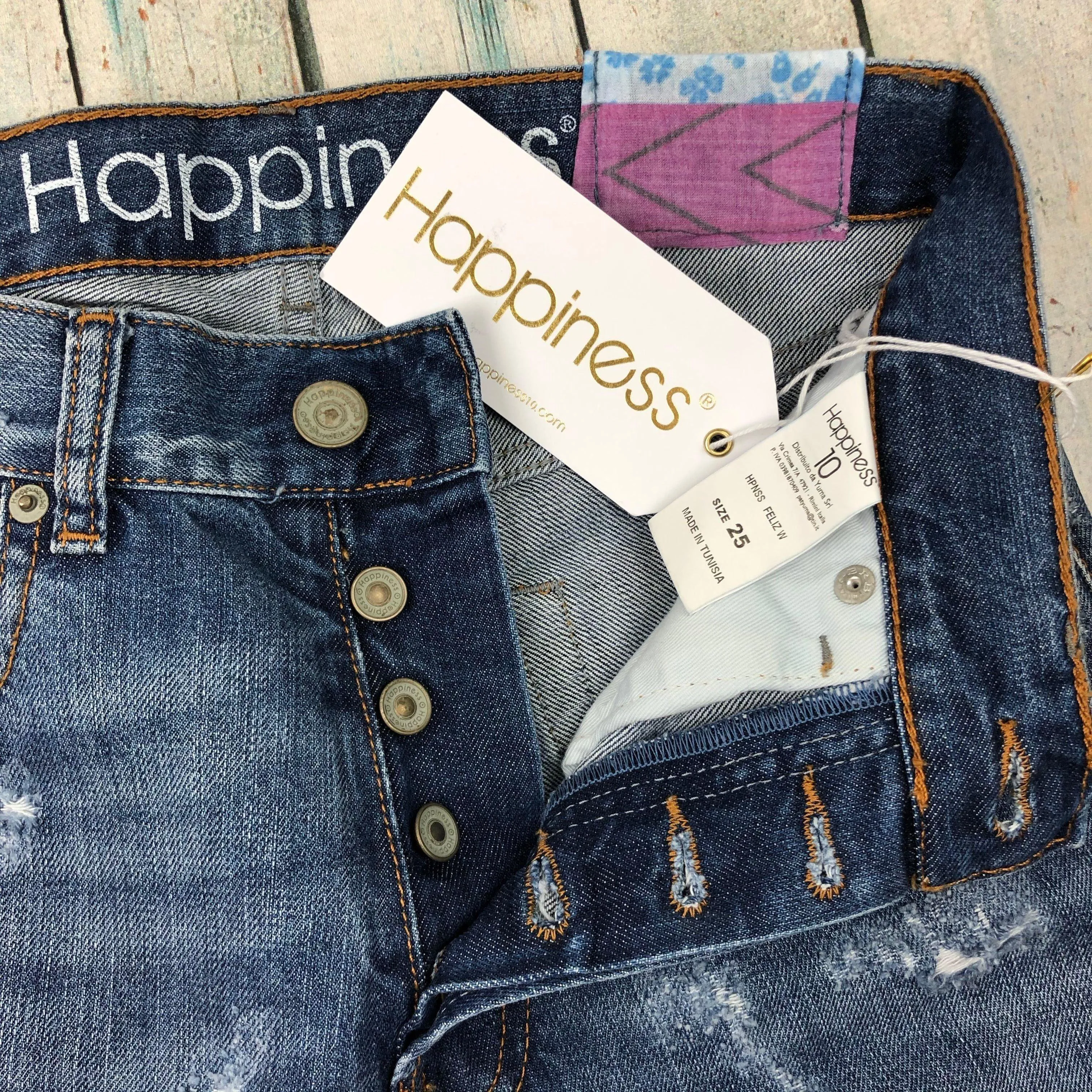 NWT- Italian Happiness 'Feliz'  90's fit Jeans RRP $300 - Size 25